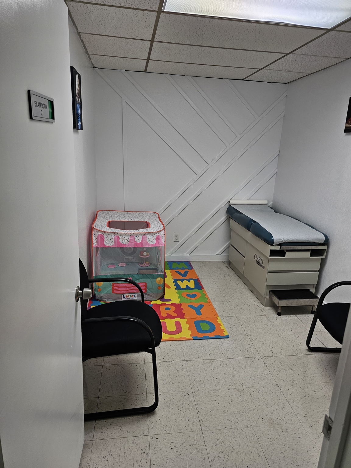 Sanare Medical Center pediatric exam room
